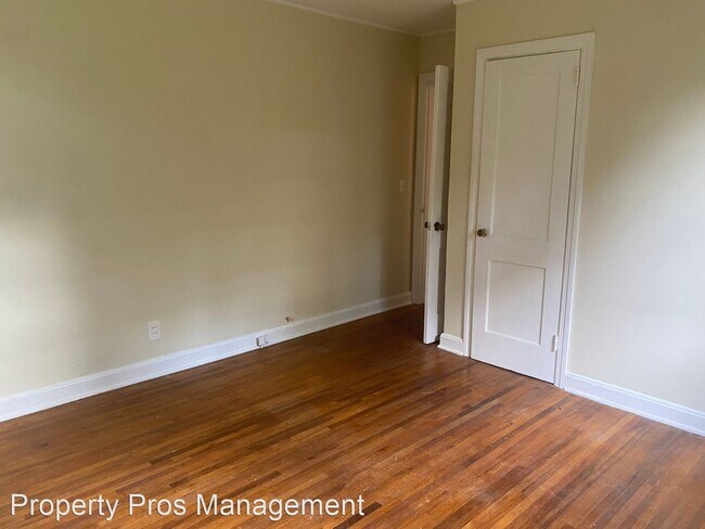 Building Photo - 1 br, 1 bath House - 123 Sharon Circle