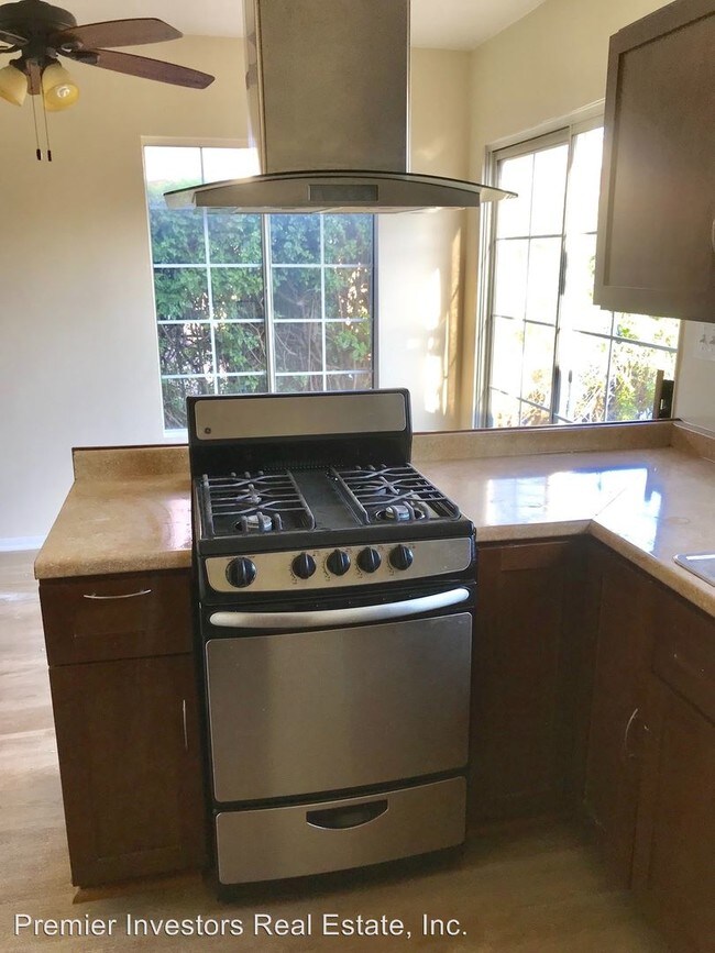 Building Photo - 2 br, 1.5 bath Apartment - 140 Montana St