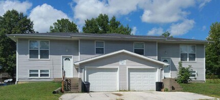Building Photo - 501 W Mauller Rd