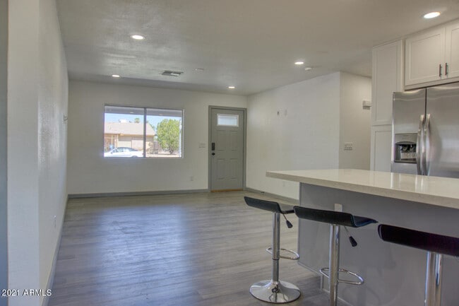 Building Photo - 17271 N Paradise Park Dr