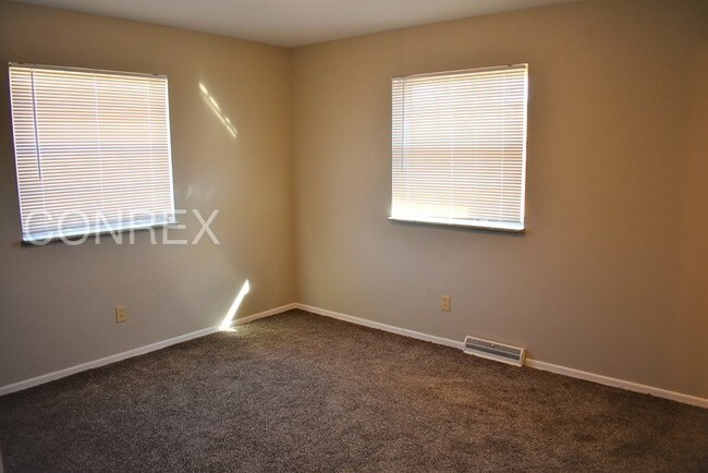 Building Photo - Beautiful Brick Ranch