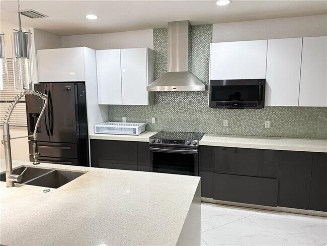 Building Photo - 499 Conservation Drive, Weston, FL 33327 -...