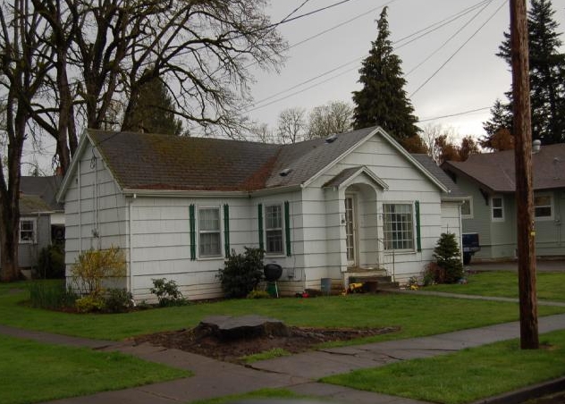 Primary Photo - 715 Pine St
