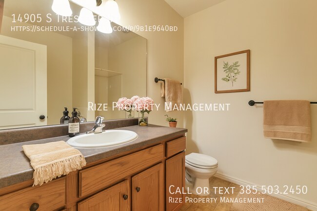 Photo - 14905 Treseder St House