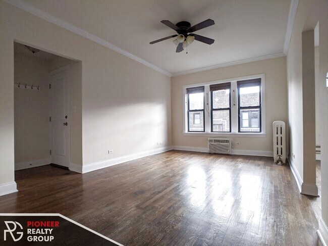 Foto del edificio - 740 W Addison St
