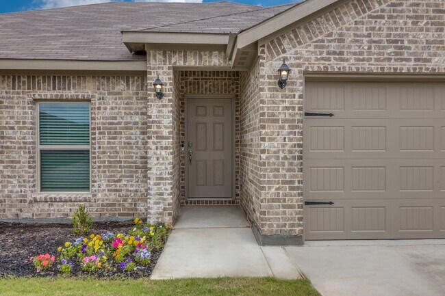 Foto del edificio - 2629 Streamside Dr