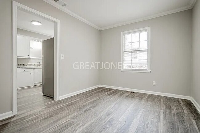 Foto del edificio - 1236 S Dixon Dr