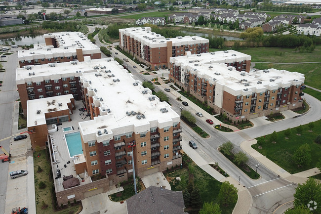 Rooftop Amenities - 500 Station Apartments