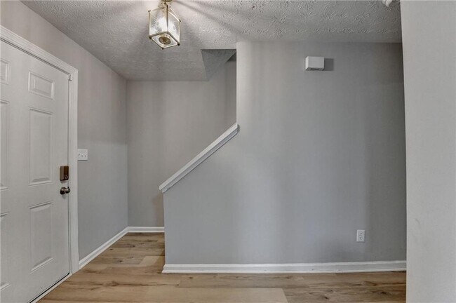 Foto del edificio - 3876 Meadow Creek Dr