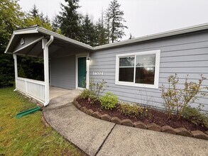 Building Photo - 16004 83 Ave E