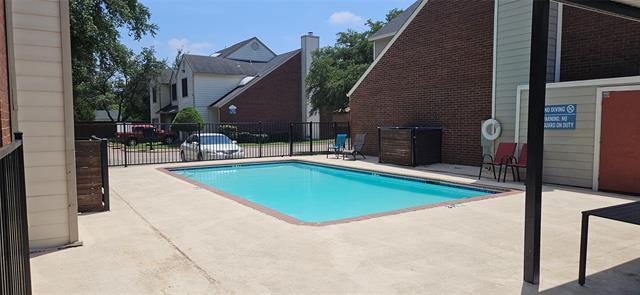 Foto del edificio - 739 N Nursery Rd