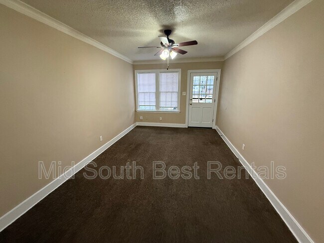 Building Photo - 1319 S Barksdale St