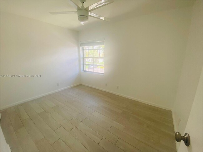 Foto del edificio - 604 Lincoln Ct