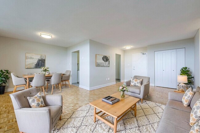 Photo du bâtiment - Cresswell Court Apartments