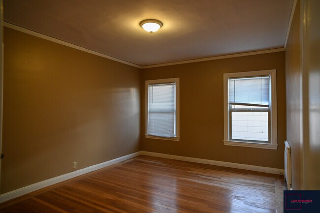 Dormitorio - 1600 Clement St