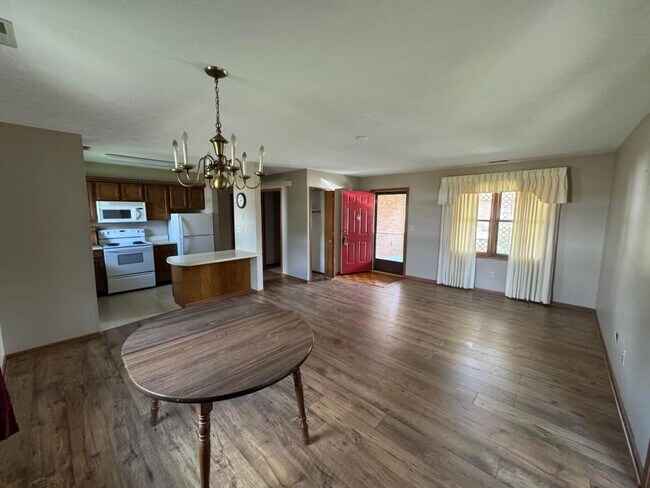 Building Photo - 2530 Portage Grove Ct