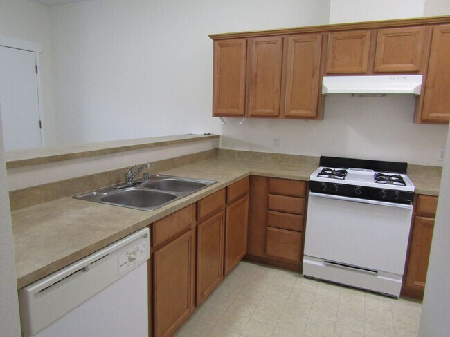 Building Photo - 1 br, 1 bath House - 200 South 13th Street...