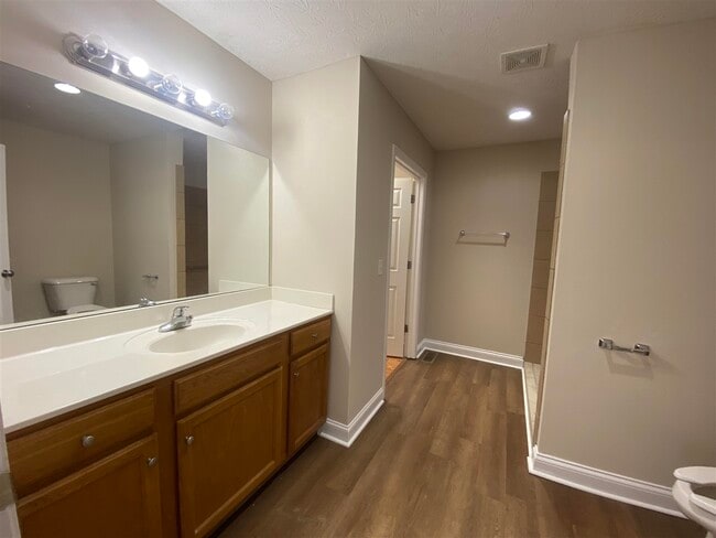 Building Photo - 1442 Calgary Way