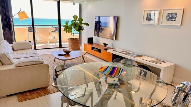 Foto del edificio - 2555 Collins Ave