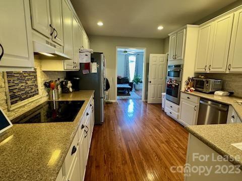 Foto del edificio - 8402 Tintinhull Ln