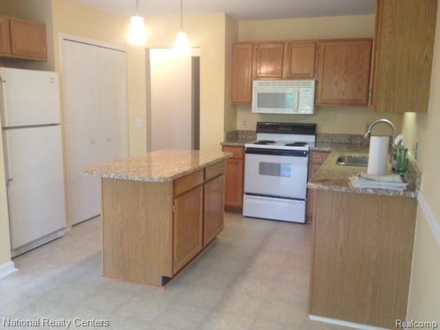 Building Photo - 24307 Weathervane Ct