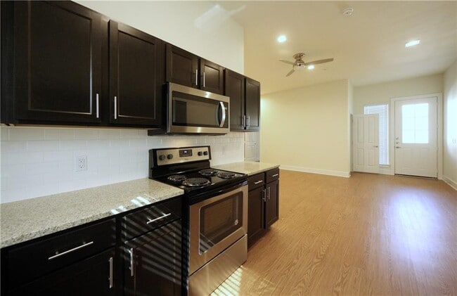 Building Photo - 2400 Louis Henna Blvd