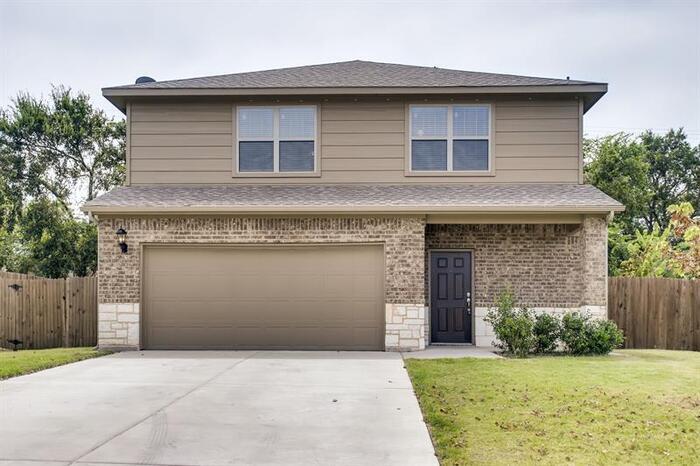 Primary Photo - 1003 Hoylake Court, Ennis, TX, 75119