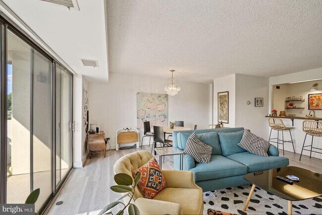 Photo - 5300 Columbia Pike Apartment