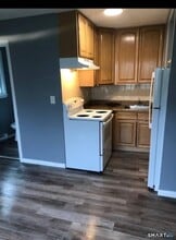 Building Photo - 179 Lewis St