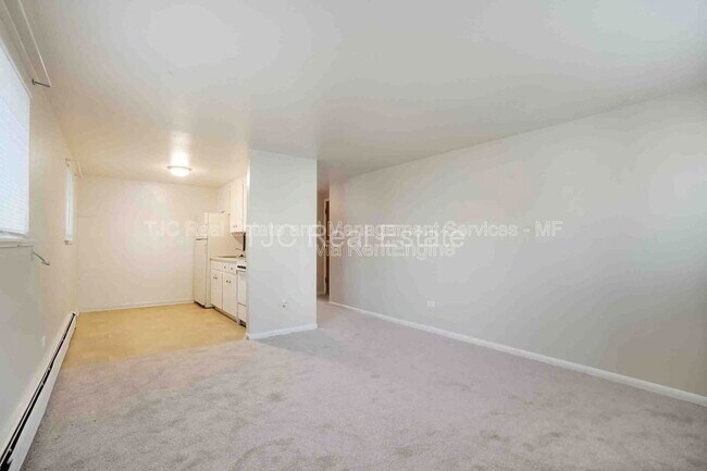 Building Photo - 42 Pearl St