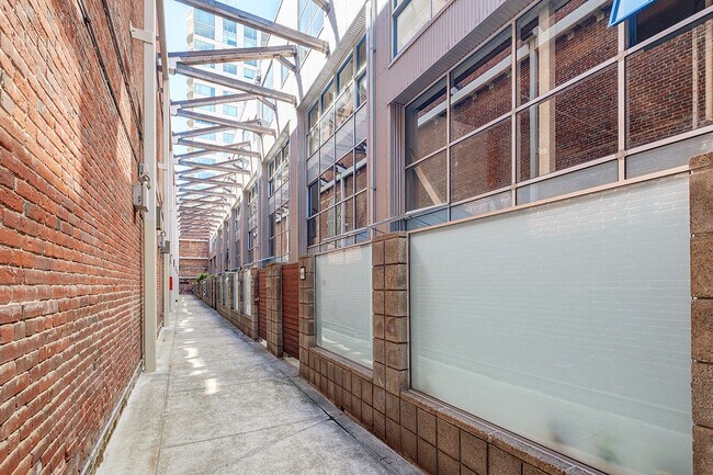 Foto del edificio - 650 Delancey St