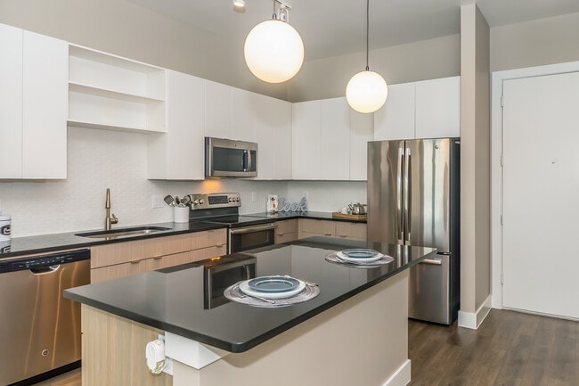 Building Photo - Bandera at Preston Hollow