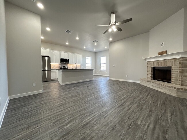 Building Photo - Stunning New Build 3/2/2 in Frenship District!