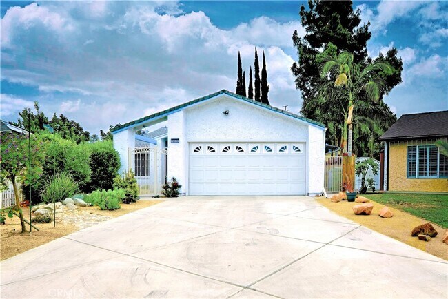 Foto del edificio - 13142 Reedley St