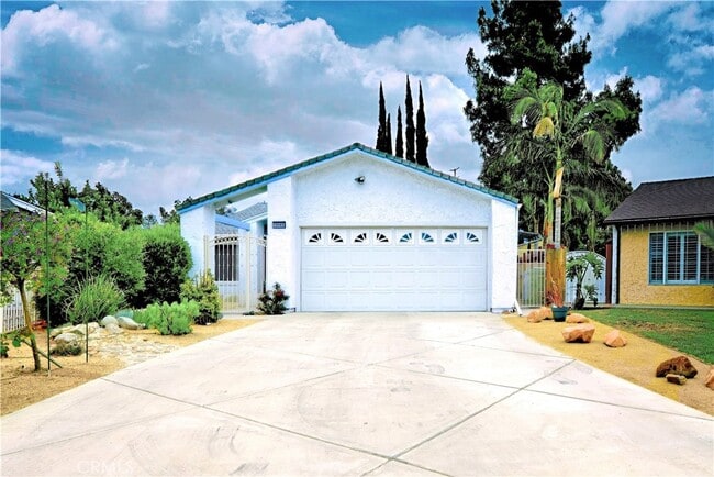Building Photo - 13142 Reedley St