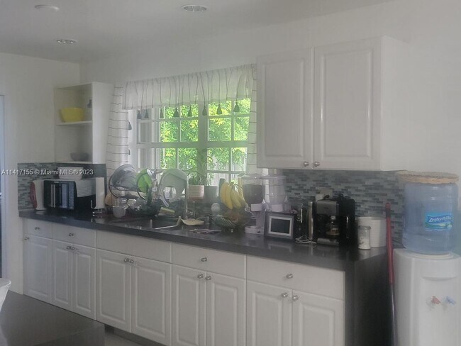 Foto del edificio - 13611 SW 73rd St