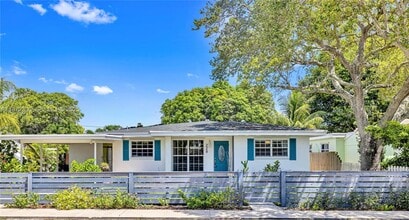 Building Photo - 228 SW 3rd Terrace