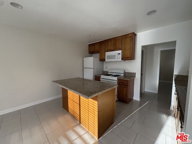 Foto del edificio - 315 N Coronado St