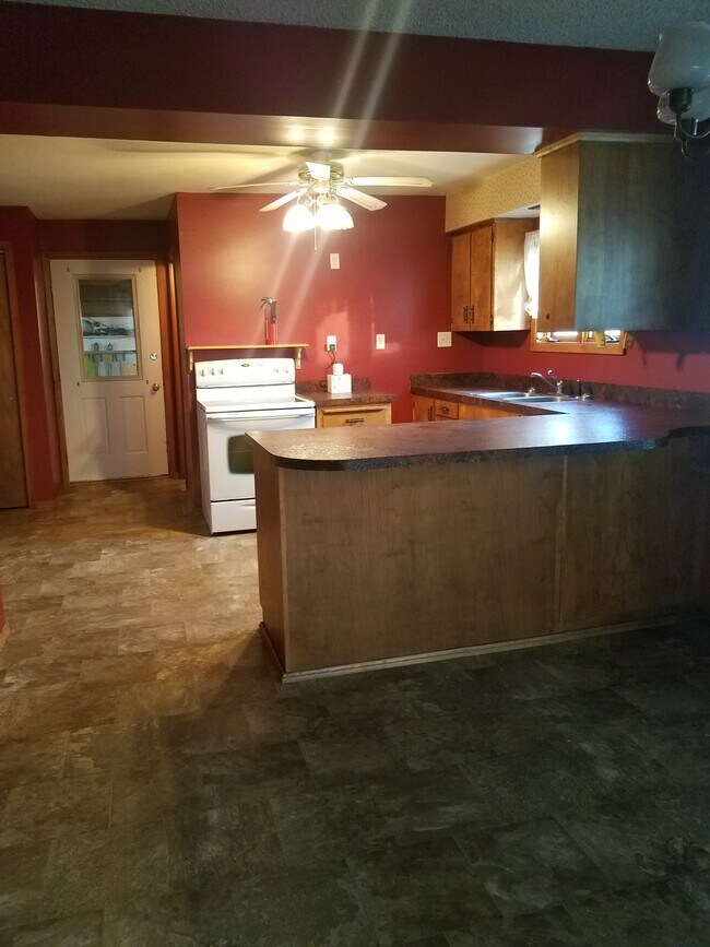 Foto del edificio - 7044 Centerline Rd NW