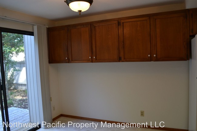 Foto del edificio - 3 br, 2 bath House - 6615 Fairway Ave SE