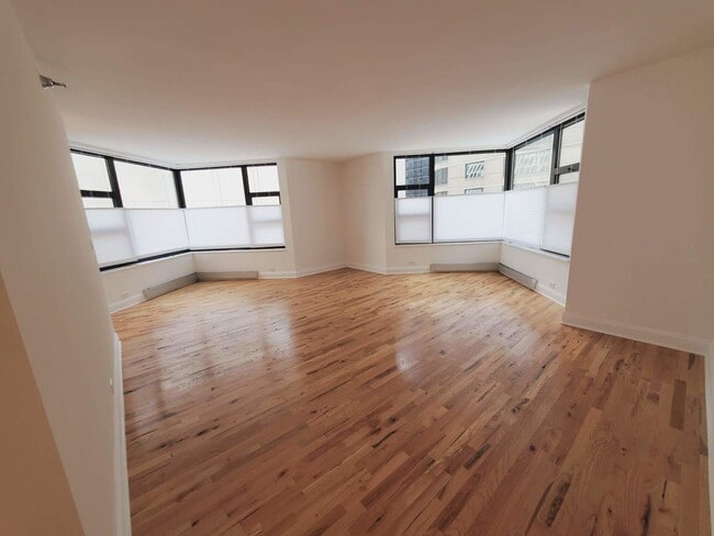 Foto del edificio - 401 E Ontario St