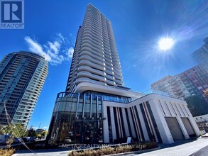 Building Photo - 15 Holmes Ave