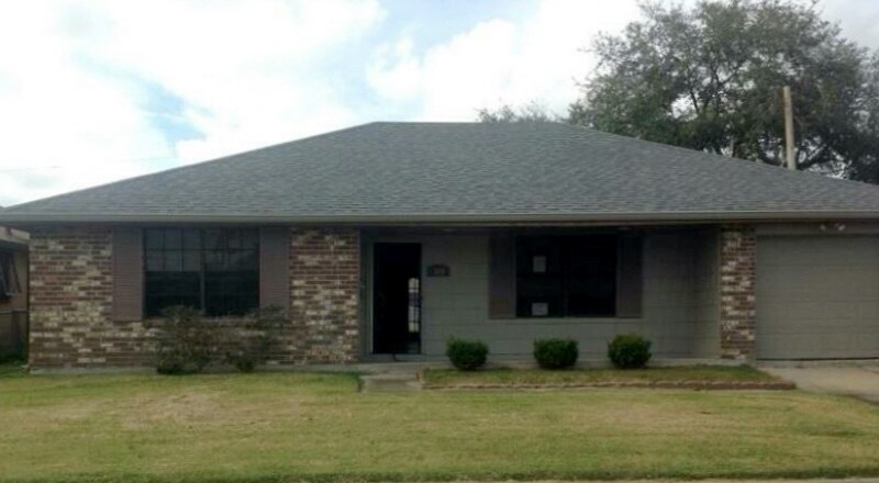 Foto del edificio - 304 Sugarpine Dr