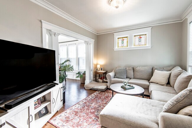 Foto del edificio - 1028 E Pearson St