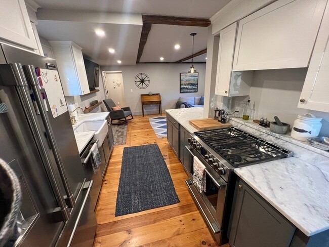Building Photo - 32 Buffum St