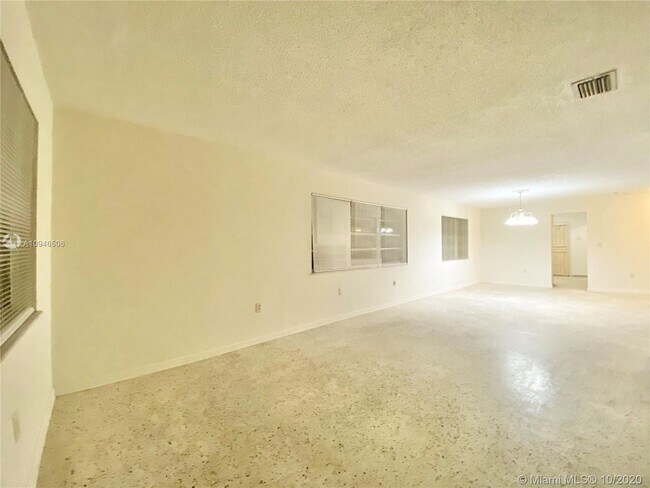 Foto del edificio - 1133 SW 9th St
