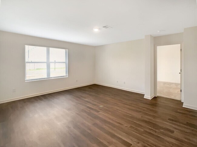 Building Photo - Available July 16th!!! Newly Built 4 Bedro...