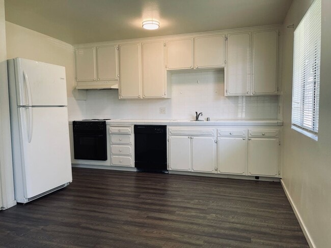 Foto del edificio - 4233 N Bengston Ave