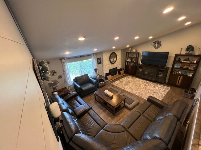 Building Photo - 2052 S 1125 E