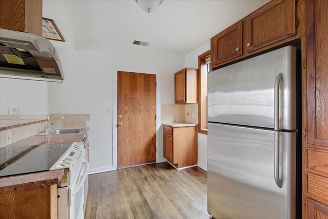 Foto del edificio - 3558 W Cortland St